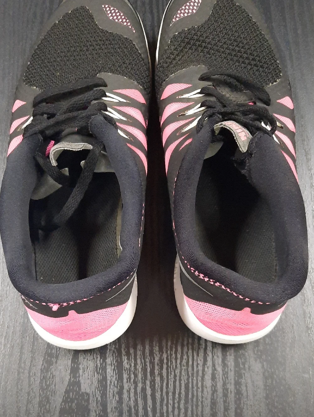 Nike Free Run 5.0 Running Shoes Girls Size 7Y Black Pink Athletic Sneakers